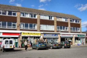 Warren Gardens Woodley Romsey Shops